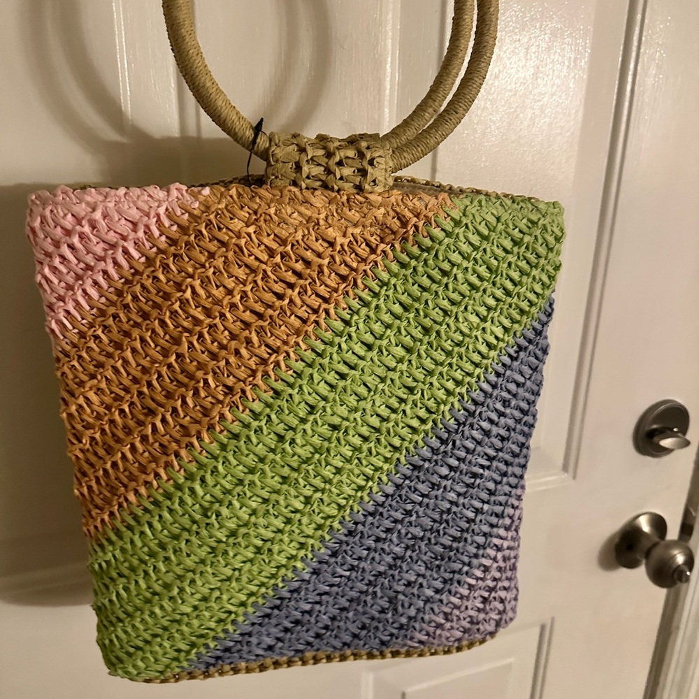 Colorful Art Class Wicker/Straw Bag BRAND NEW tag still intact never used/worn!